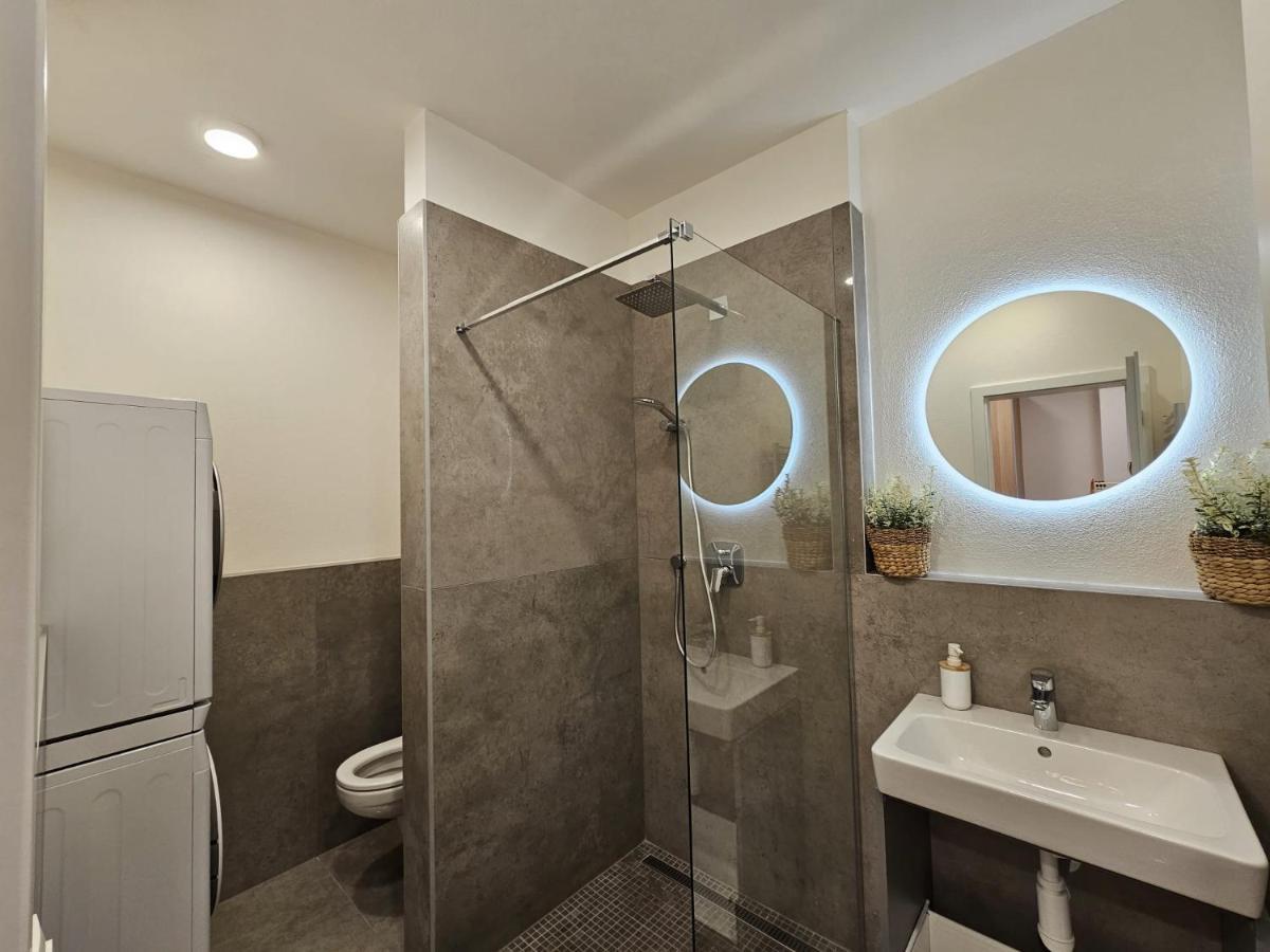 2 Room Apartment, New Building, Bosakova Street, 28 براتسيلافا المظهر الخارجي الصورة