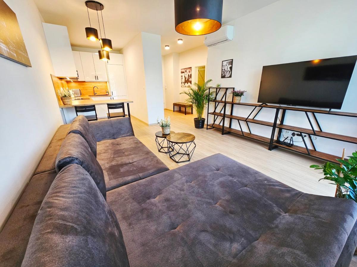 2 Room Apartment, New Building, Bosakova Street, 28 براتسيلافا المظهر الخارجي الصورة